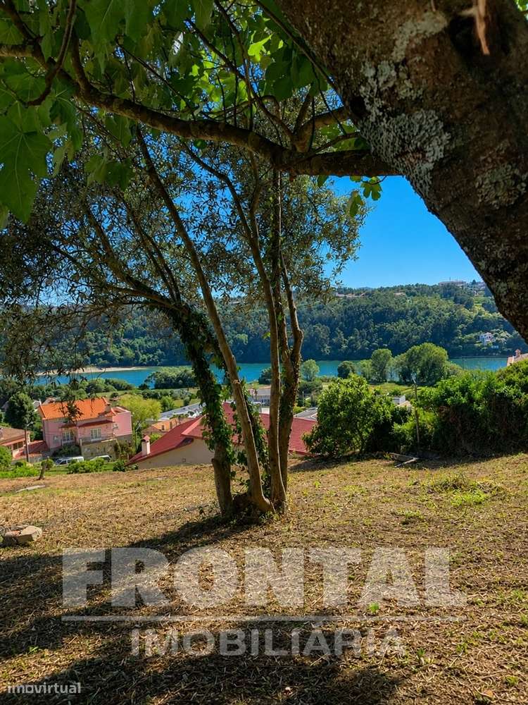 Terreno com Projeto Aprovado para Moradia T3 com Piscina | Pronto para-7