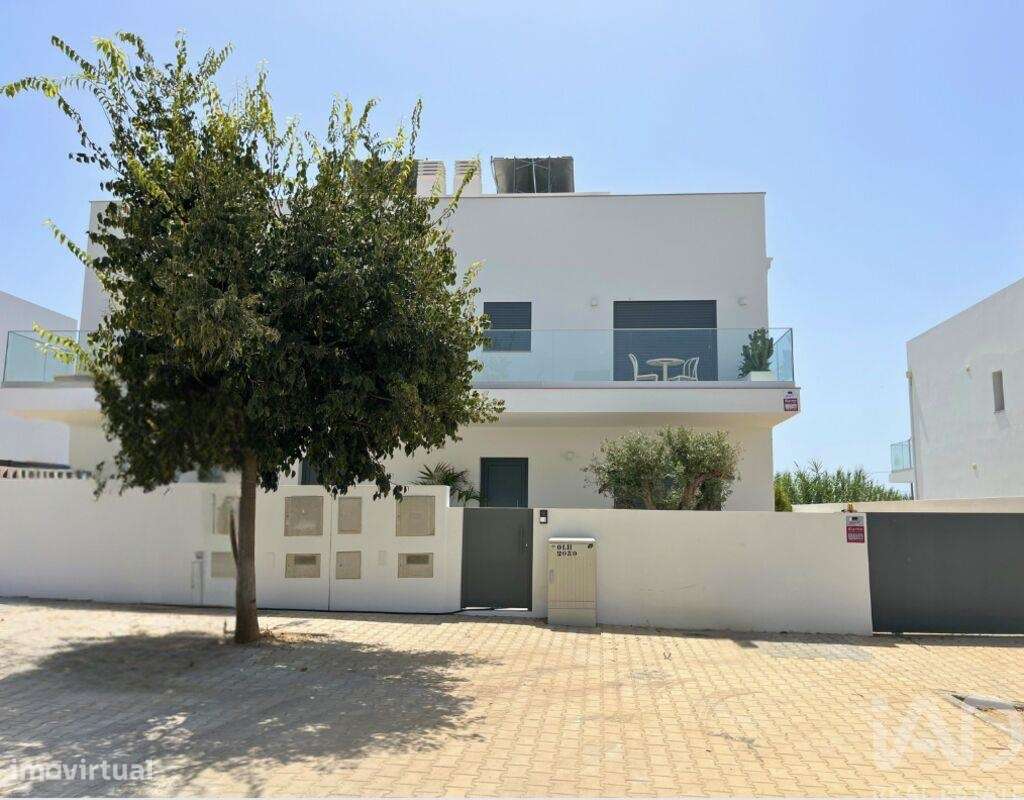 Casa / Villa T3 em Moncarapacho e Fuseta de 192,00 m2 - Grande imagem: 2/30