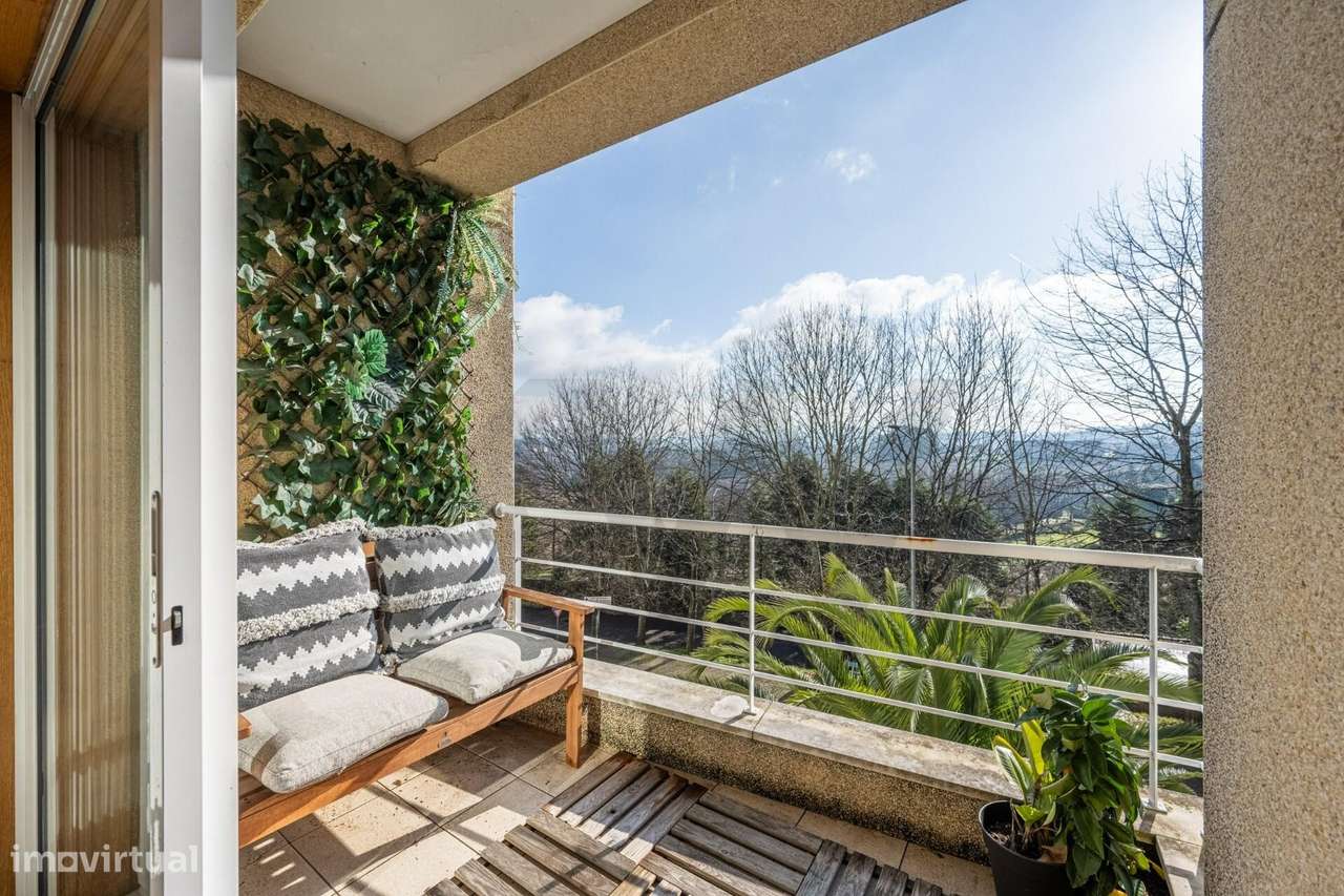 T3 com varanda, vistas desafogadas e garagem dupla em Vilar de Ando - Grande imagem: 3/25
