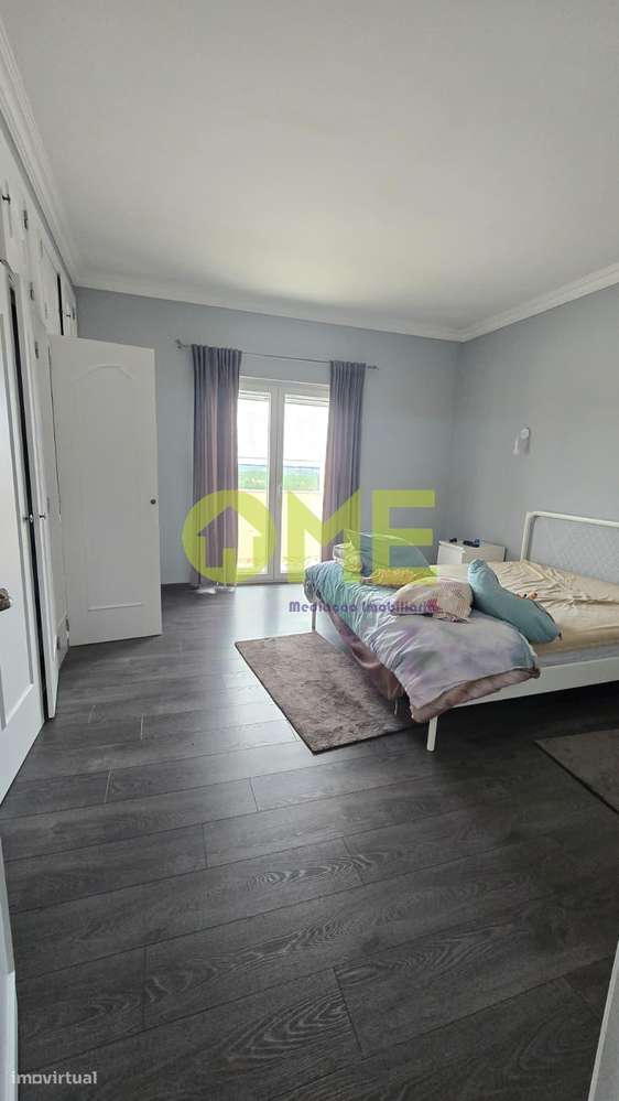 Moradia T6, com 5 000m2 de terreno - Grande imagem: 3/25