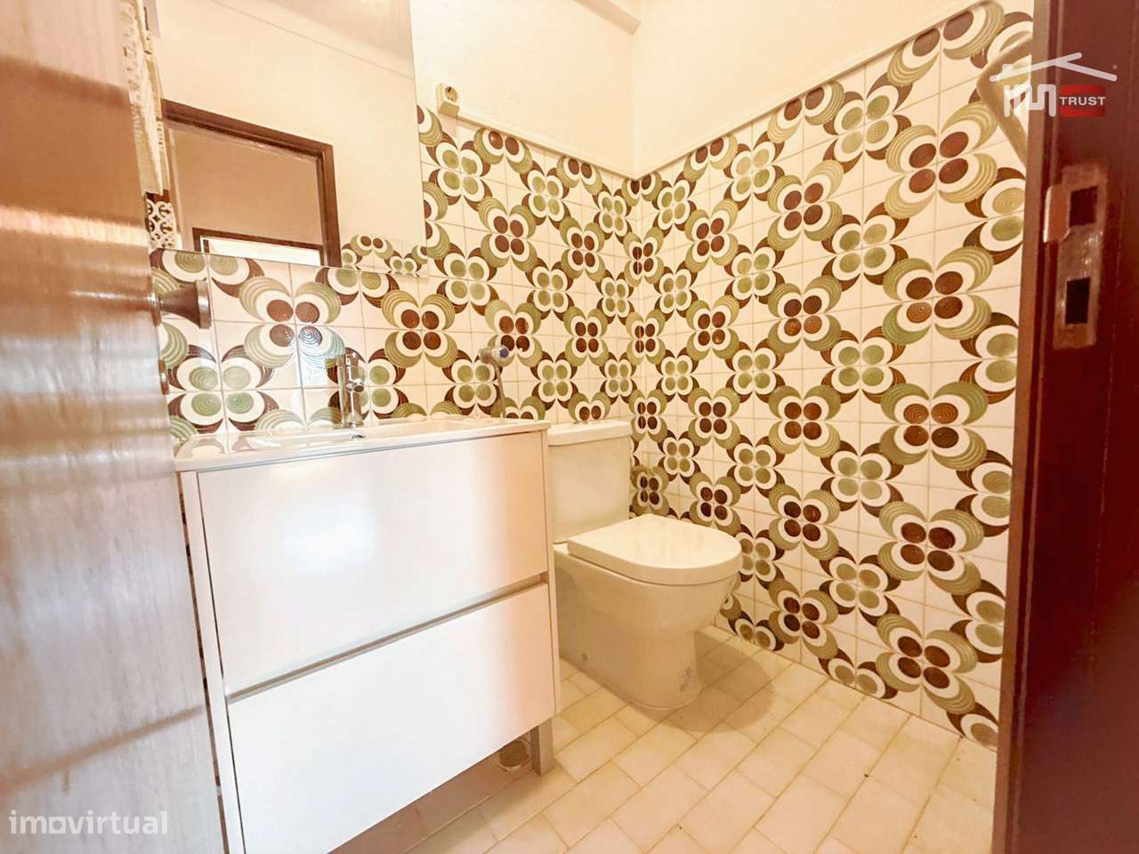 Apartamento T3 Rio Maior - Varanda, Elevador, 2 WCs-9