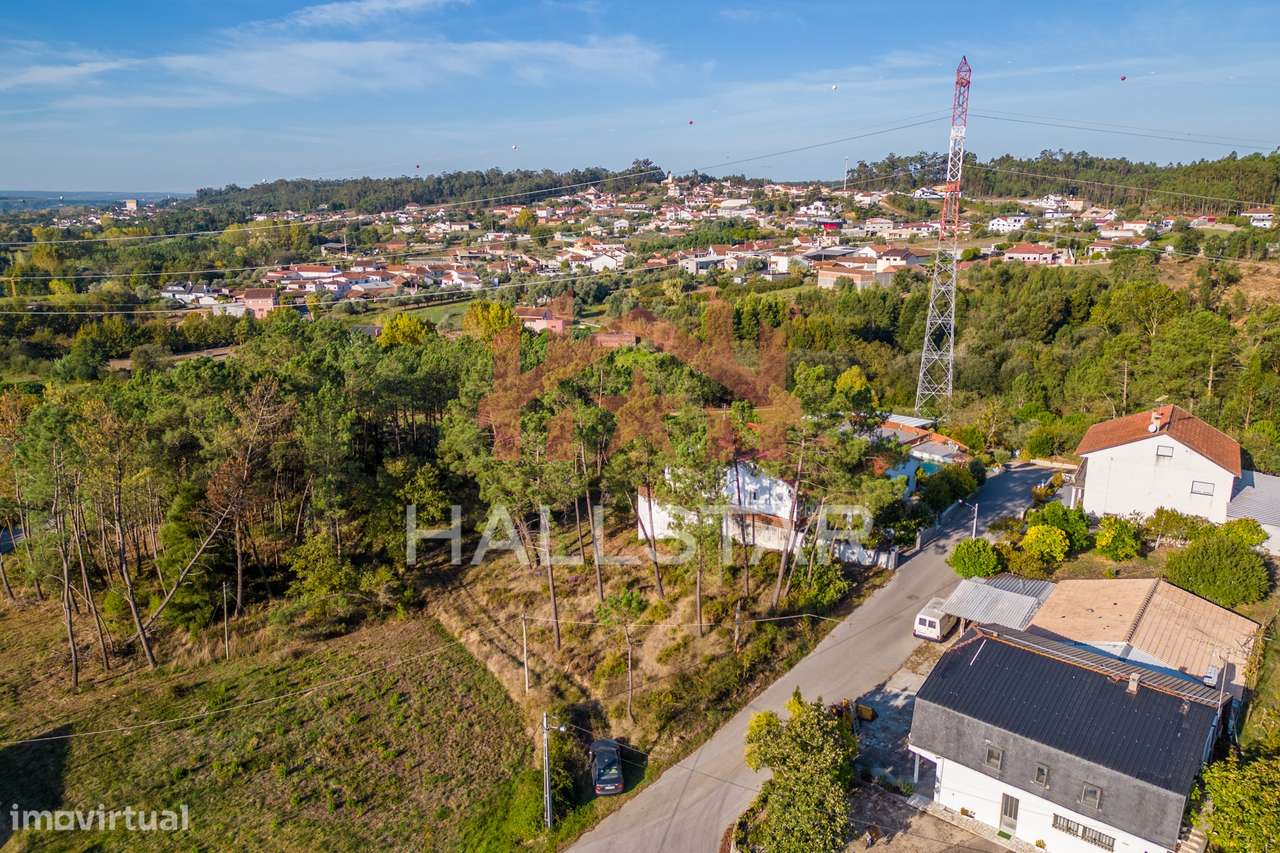 Terreno com Projeto Aprovado para Duas Moradias / Área de 519m2 / Mila - Grande imagem: 4/27