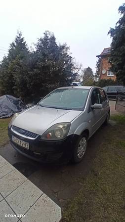 Ford Fiesta 1.6 TDCi Ghia - 4