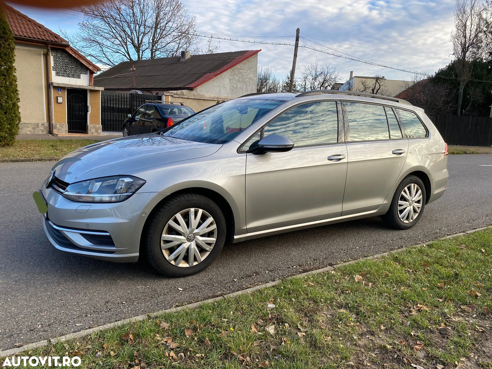 Volkswagen Golf 2.0 BlueTDI Comfortline - 3