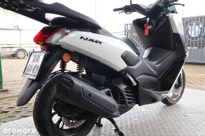 Yamaha NMAX - 7