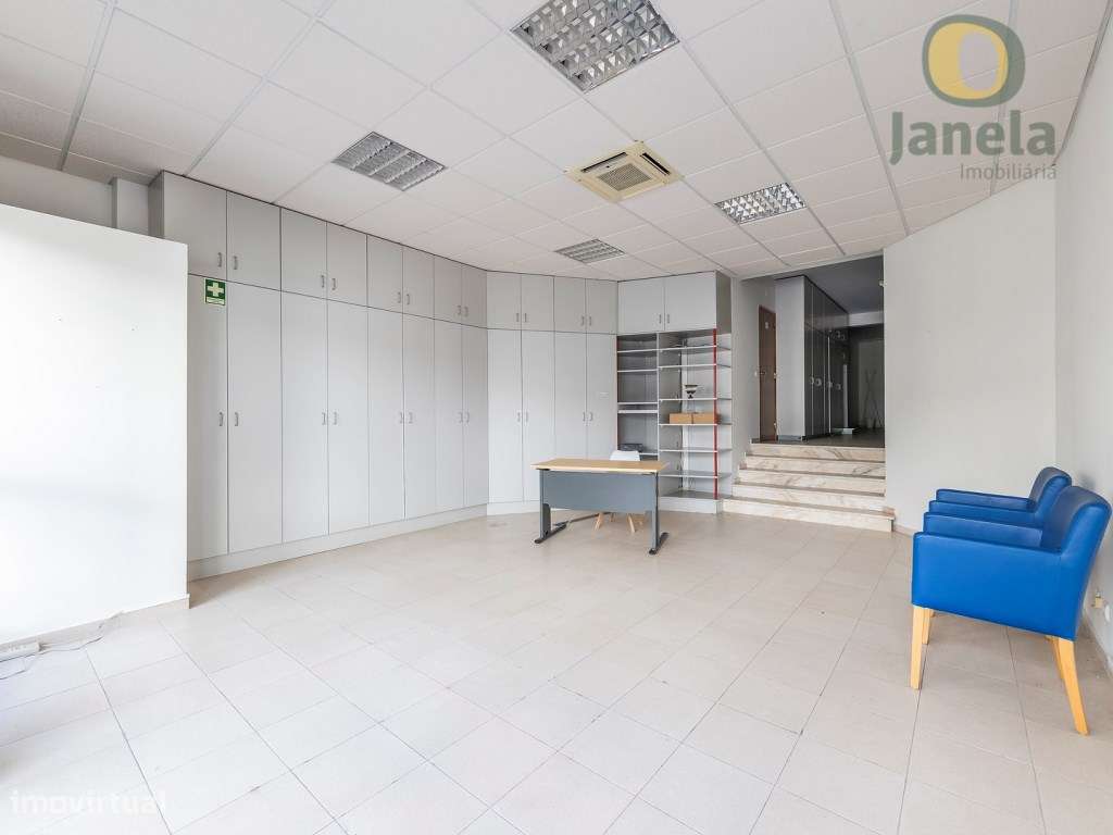 Loja ampla e luminosa no centro de Faro - Grande imagem: 4/10