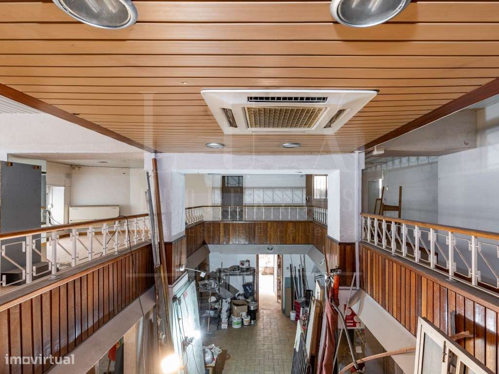 Prédio Baixa | Para Remodelar | 5 Pisos - Grande imagem: 2/33