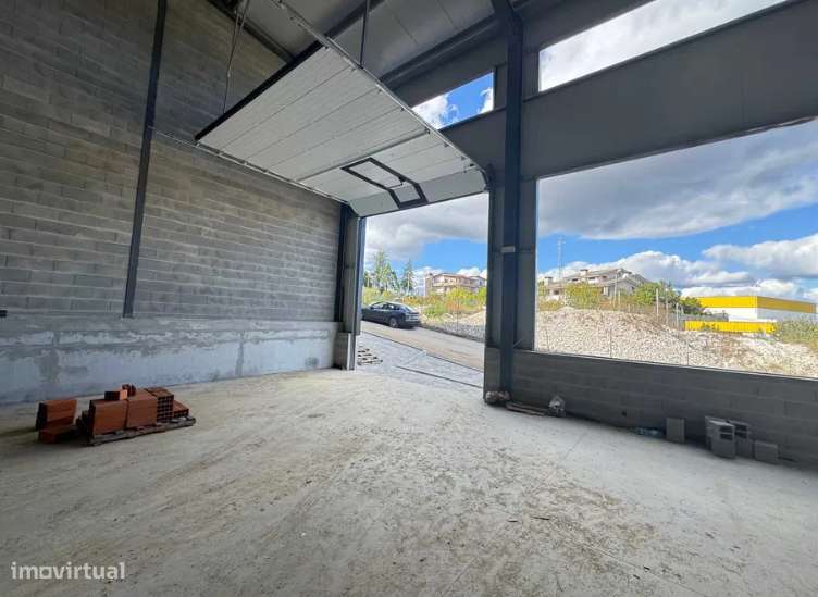 Armazem 150 M2 + 54 Logradouro Vila Meã | Amarante |-5