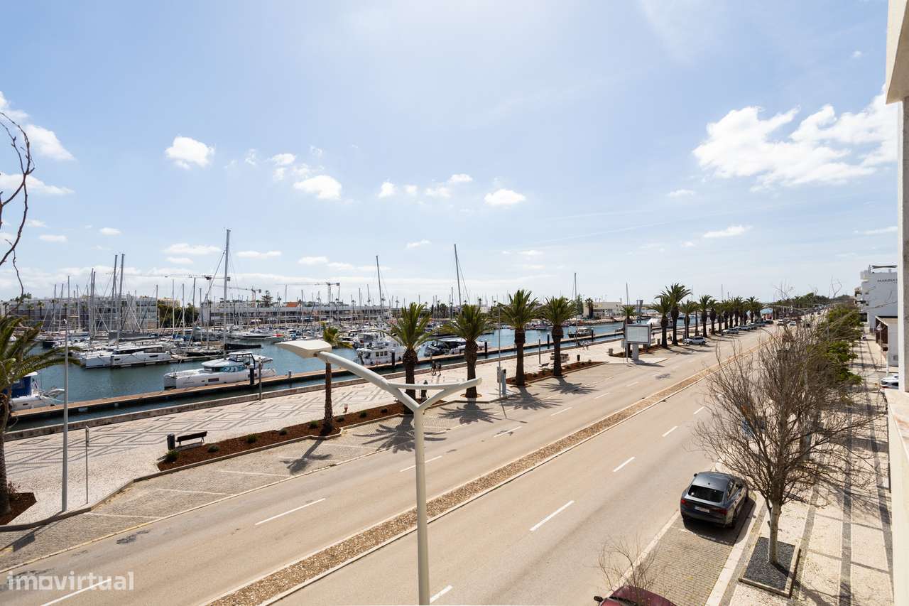 Descubra o Seu Refúgio Minimalista: Apartamento para Renovar em Zona T - Grande imagem: 4/25