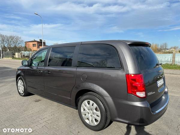 Dodge Grand Caravan - 3