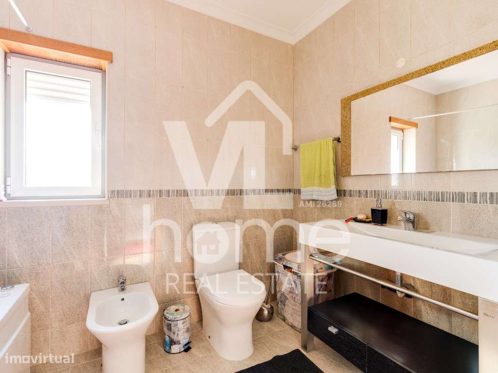 Moradia T4 com 3 WC, Garagem e 1000 m² de Terreno - AZOIA | LEIRIA-9