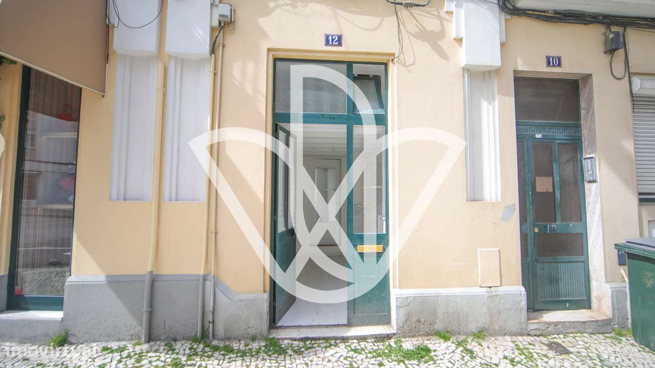 Loja com Mezanine em Campo de Ourique - Grande imagem: 2/14