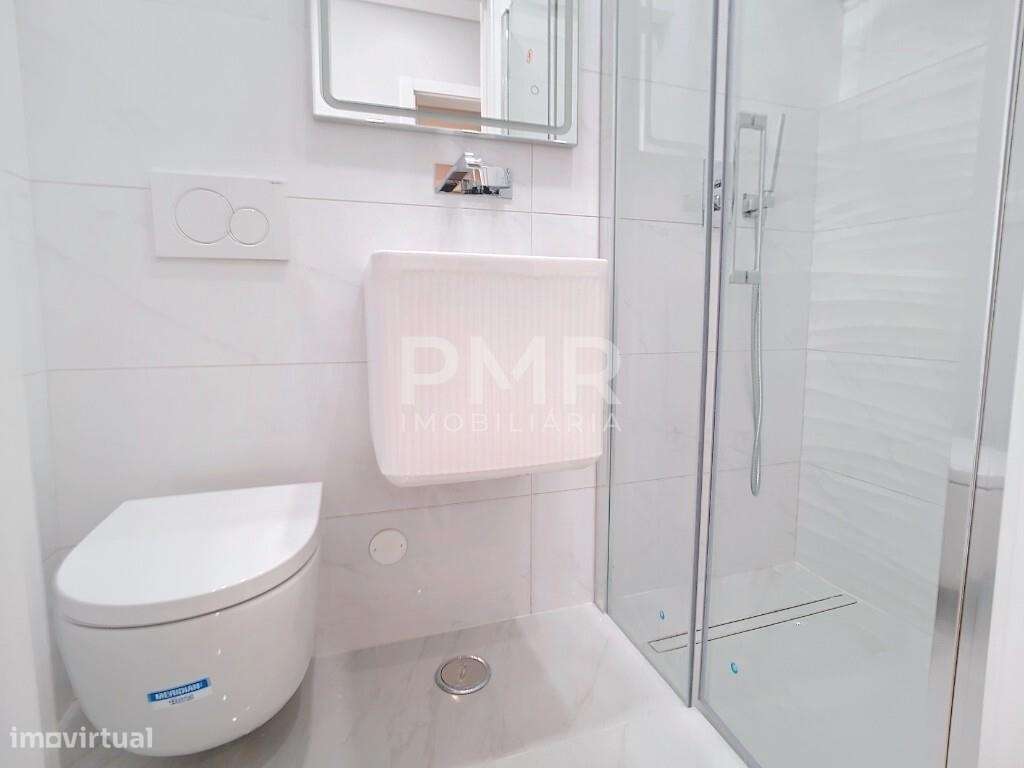 Apartamento T3 totalmente remodelado, para venda  no Lumiar.-11