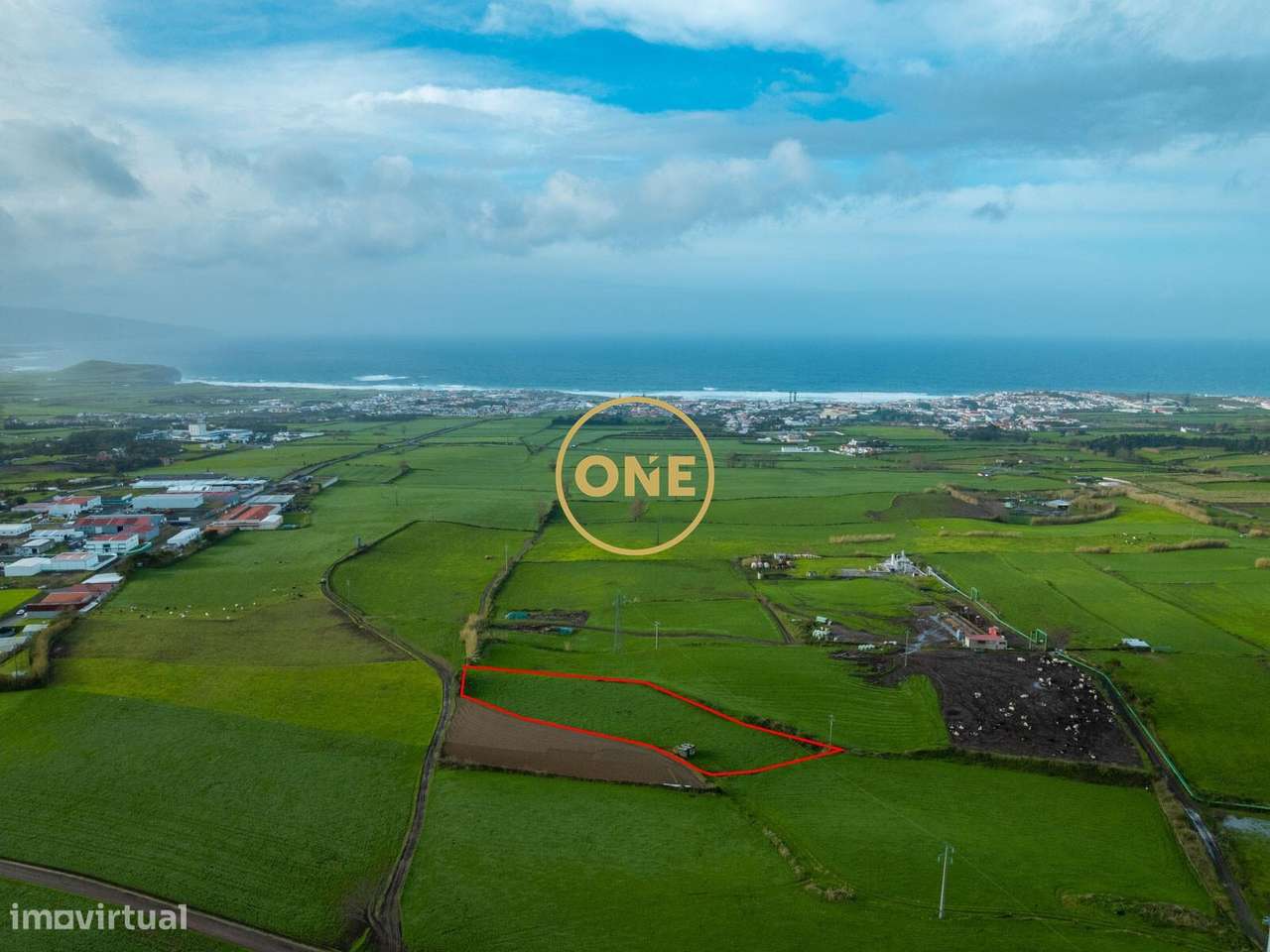 Terreno - Grande imagem: 2/8