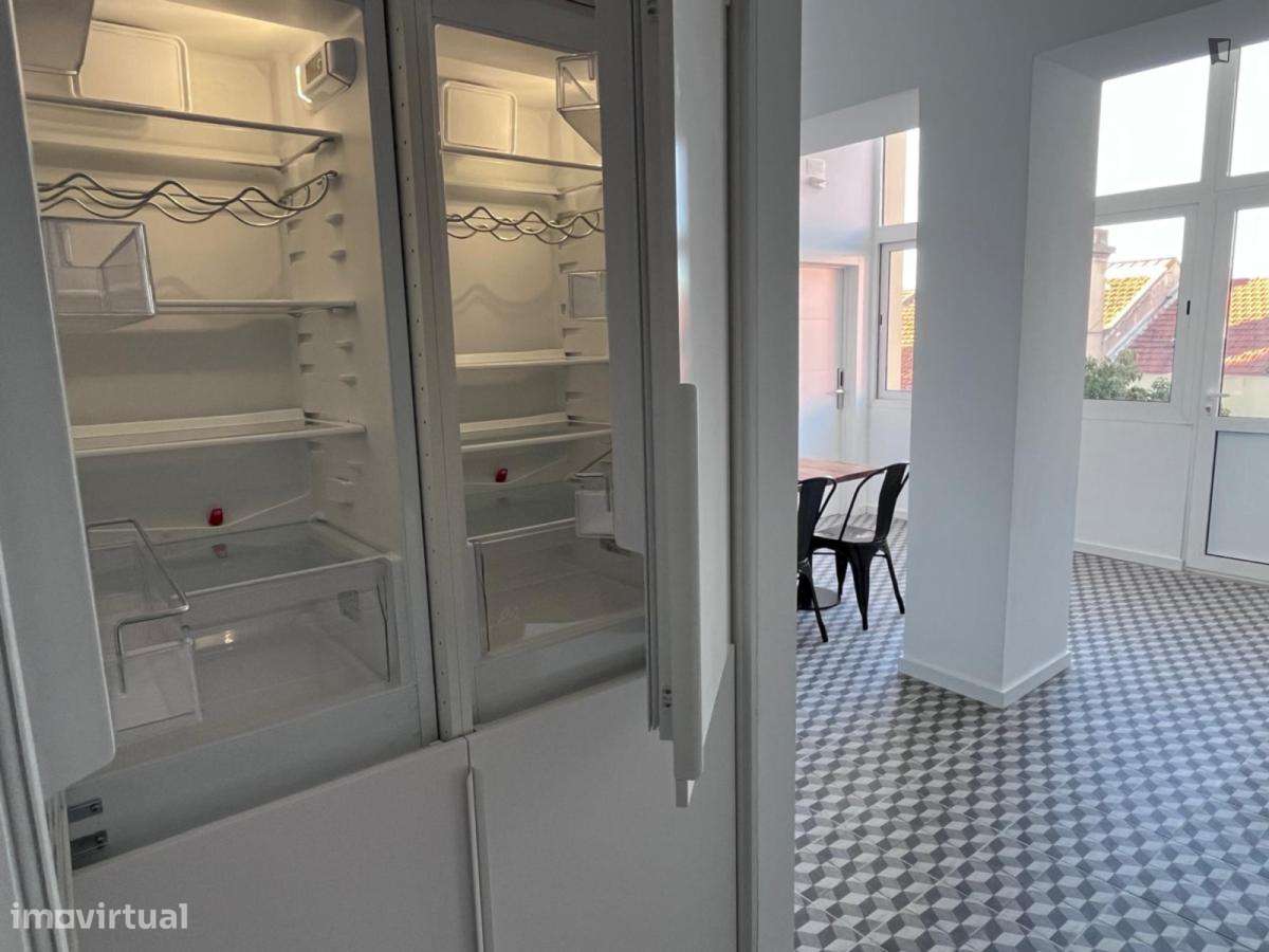 Quarto - localizado em São Sebastião Lisbon - Grande imagem: 5/11