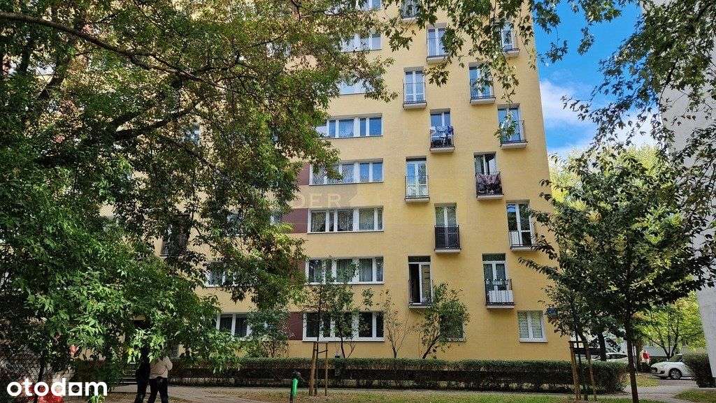 Klimatyczna kawalerka z widokiem na podwórze-9