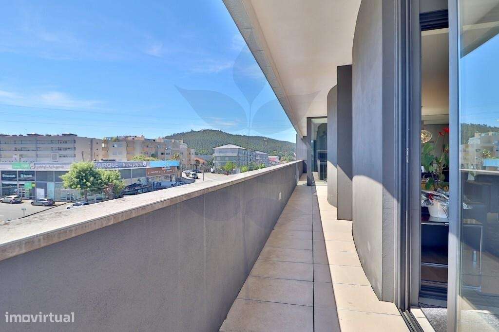 Apartamento T4 em Celeirós | 4 Suites | Garagem para 2 Viaturas-6