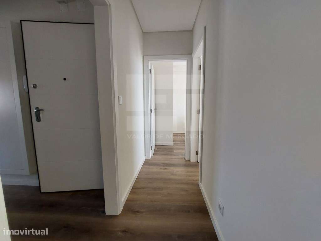 Apartamento T3 EM REMODELAÇÃO, 3º andar, Rua Engenheiro Nobre Guedes-24