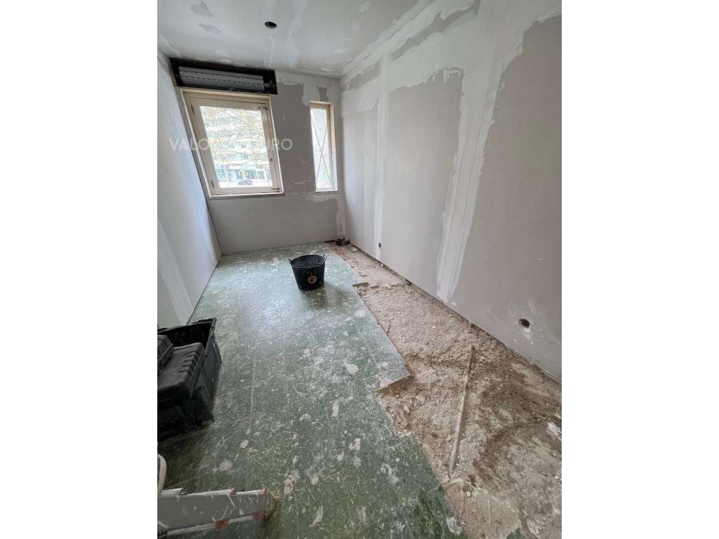 Apartamento T3 remodelado e com terraço - Grande imagem: 5/9