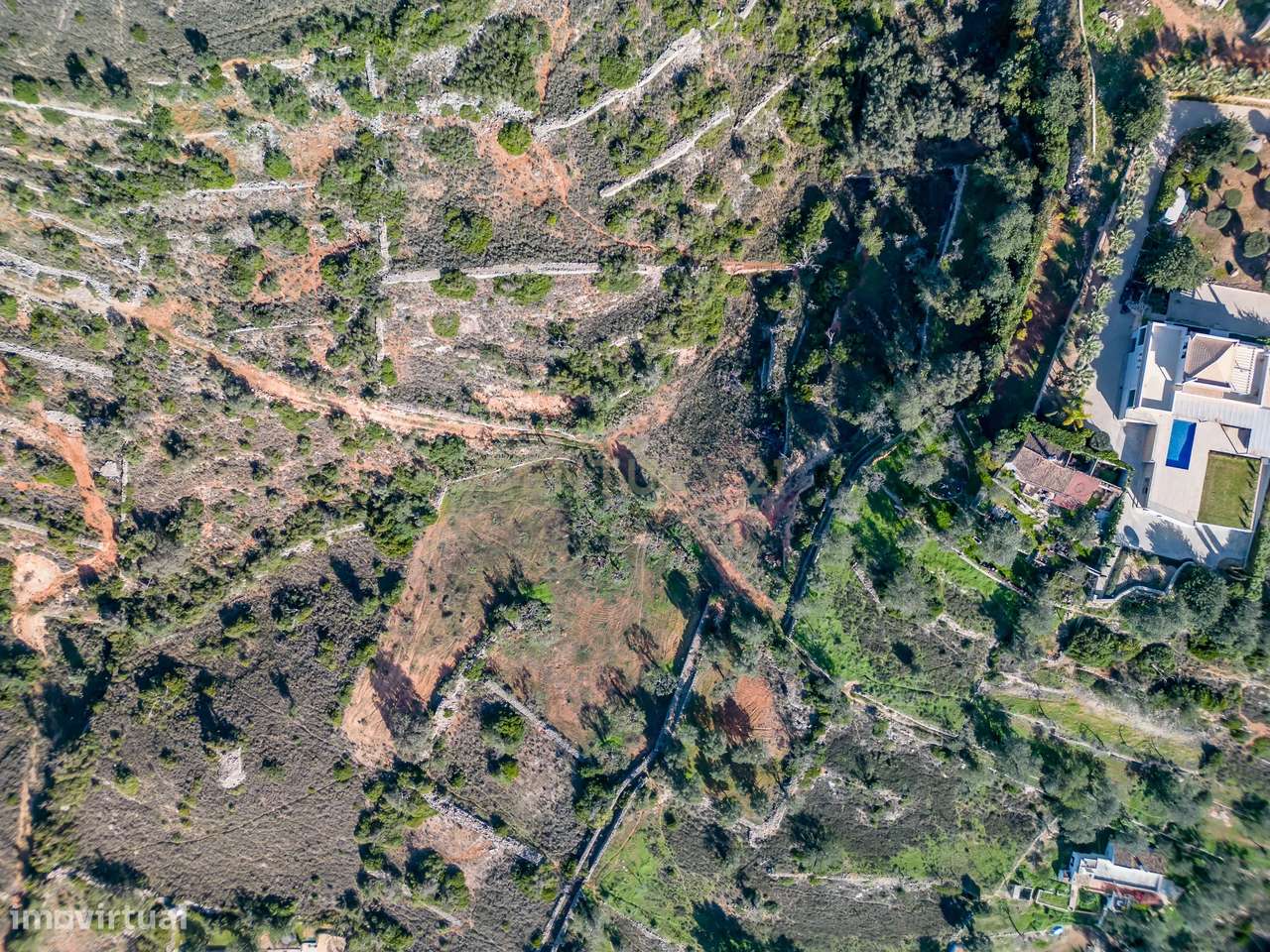 Excelente oportunidade de terreno rústico localizado nos Valados, em S - Grande imagem: 1/27