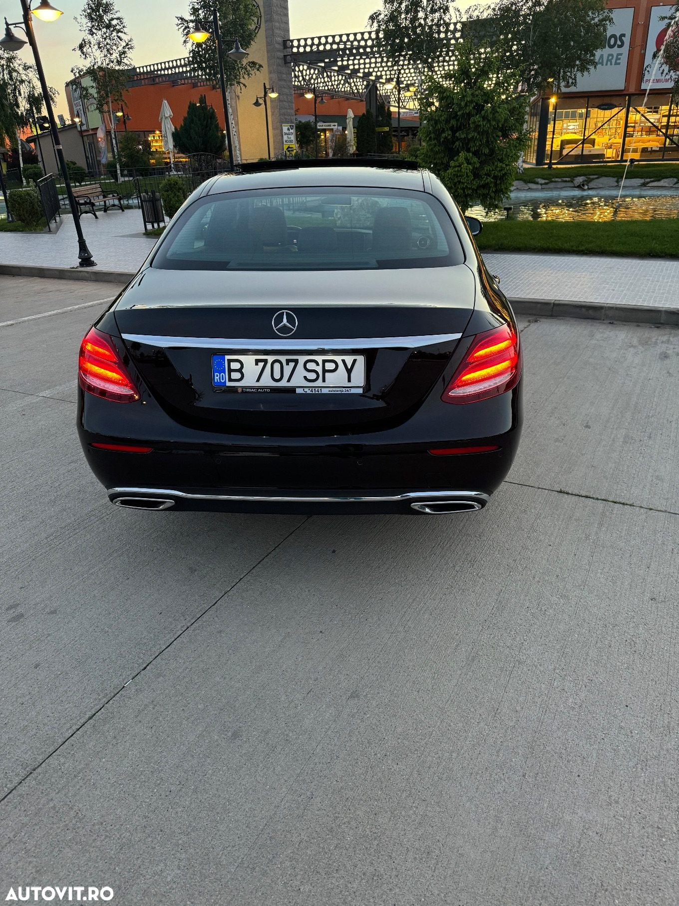 Mercedes-Benz E 220 d 9G-TRONIC Exclusive - 12