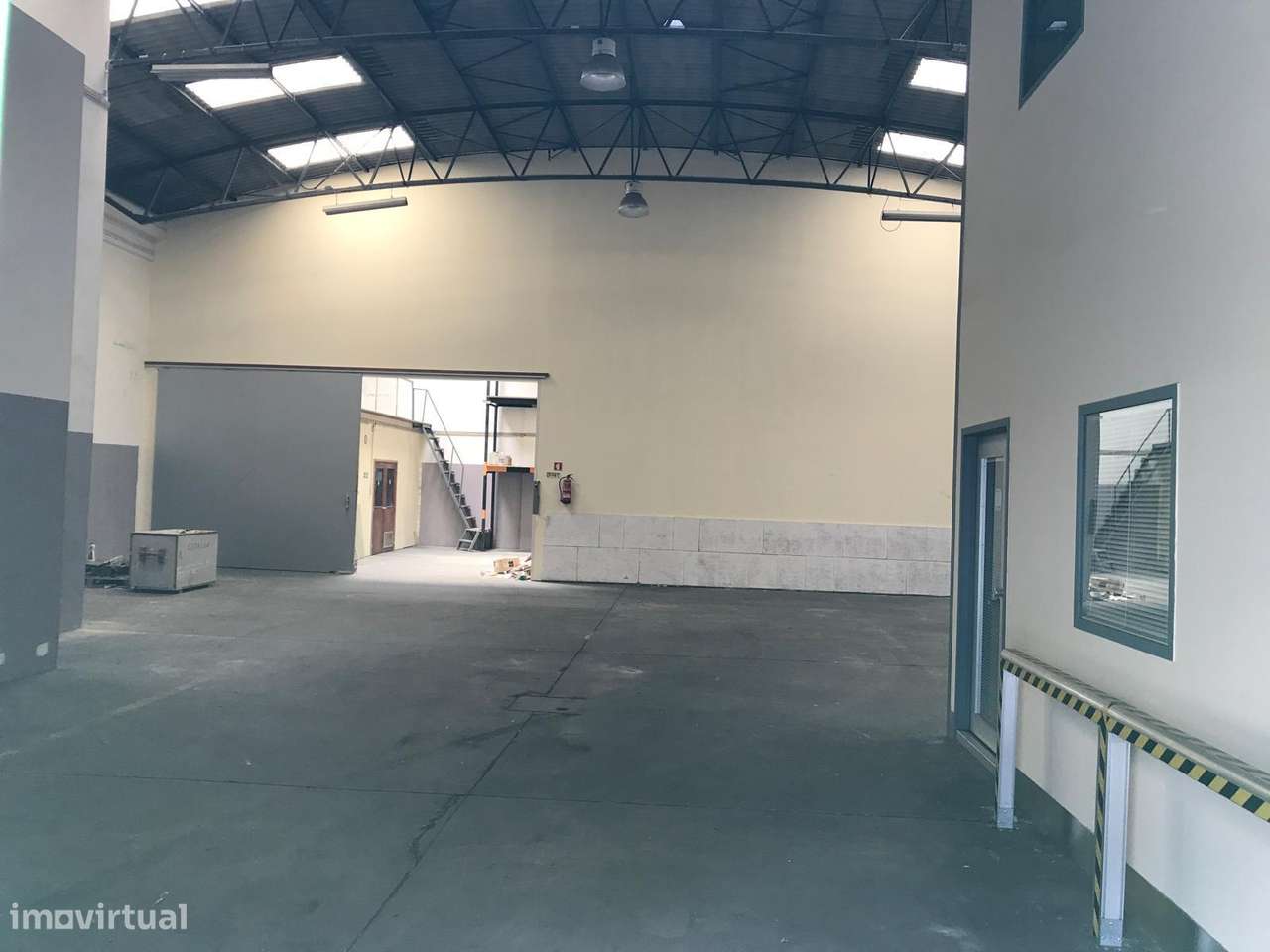 Armazém para Arrendamento  450 m² - Grande imagem: 2/22