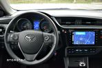 Toyota Auris 1.6 Premium - 22