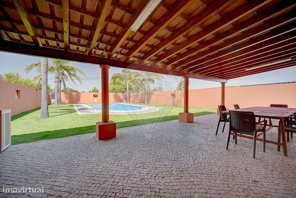 Moradia T6 para venda-43