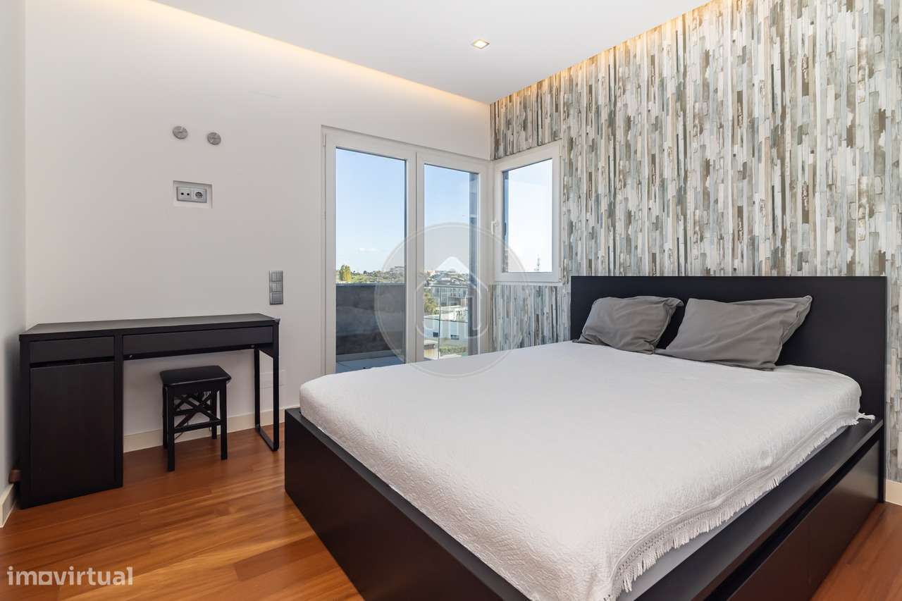 Moradia V5+1 | Piscina, vista mar e jardim | Porto Salvo, Oeiras-31