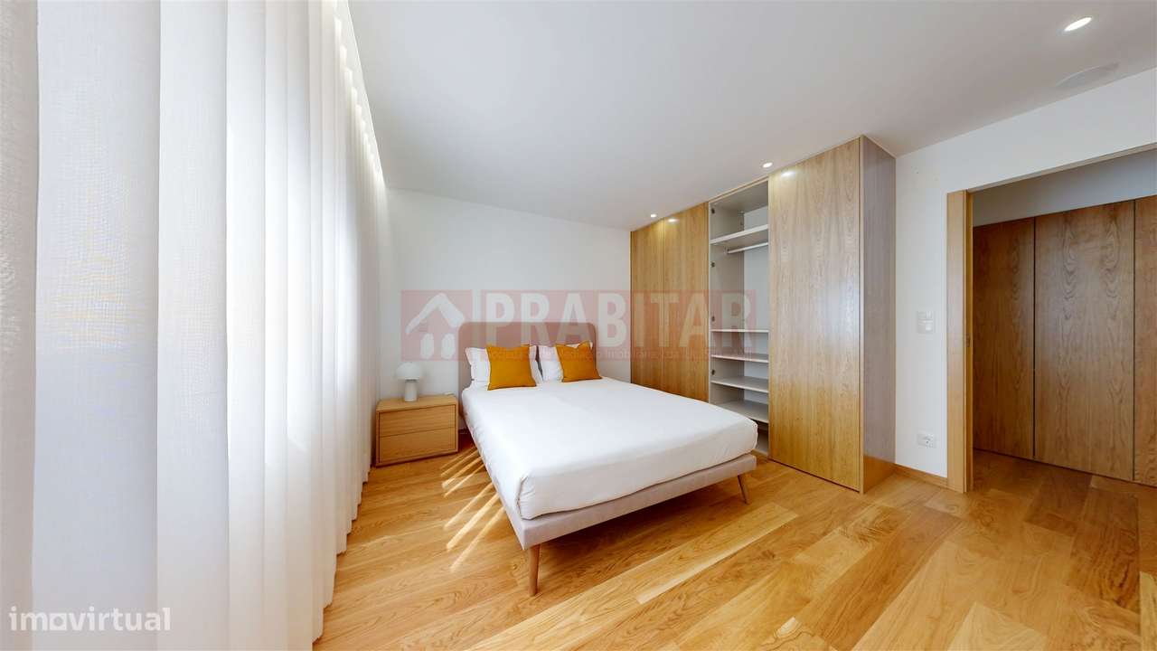 APARTAMENTO T4 DUPLEX NOVO COM TERRAÇO NA COBERTURA À SOLUM - CEDRO RE-15