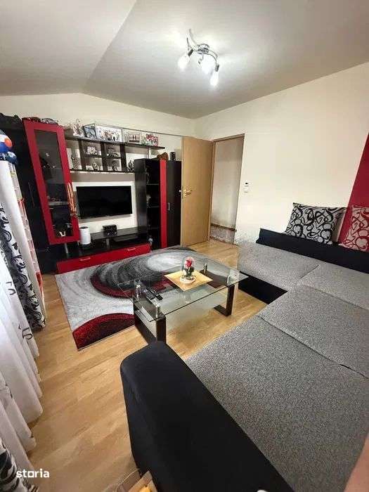 Apartament 3 Camere, Decomandat, Mobilat, Utilat, Dambovita, Comision - Imagine principală: 4/8