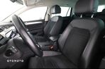 Volkswagen Passat Variant 2.0 TDI SCR BlueMotion Highline - 13