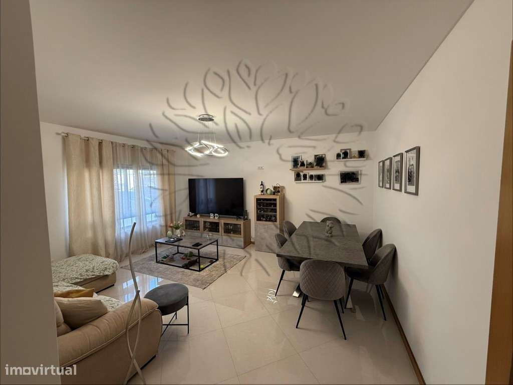 Apartamento T2 Semi-novo Bairro Gouveia - Grande imagem: 4/21