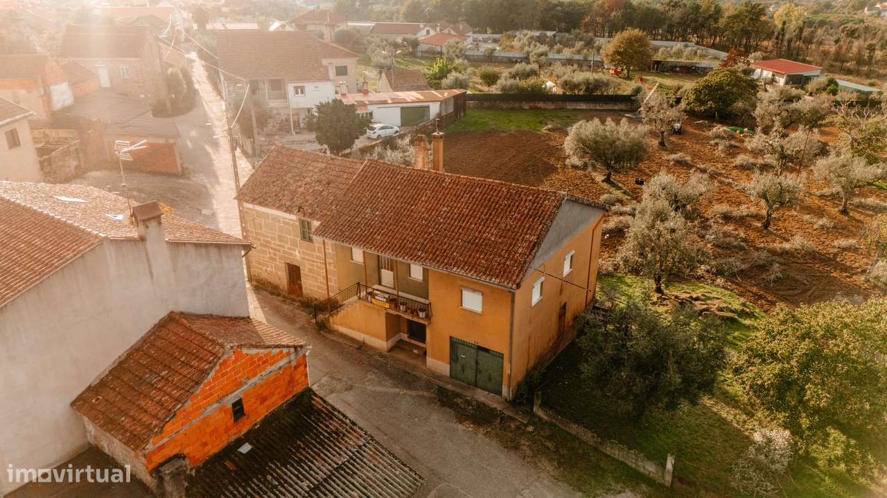 Oportunidade única: conforto, terreno e preço justo-30