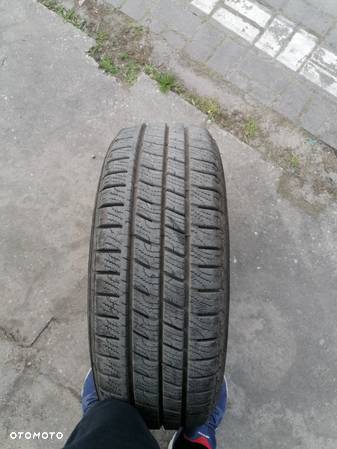 OPONA ZIMOWA GOODYEAR 215/65R15C - 1