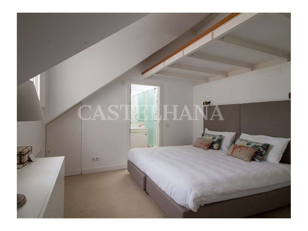 Moradia T3 entre o Principe Real e a Avenida da Liberdade com estac...-14