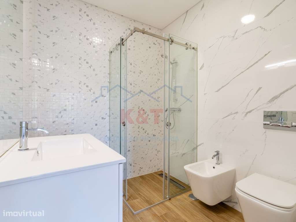 Moradia V3 com Piscina - Mexilhoeira Grande-26
