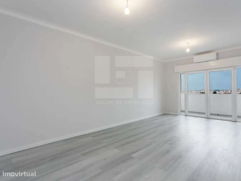 APARTAMENTO T2 - QUARTEIRA-0