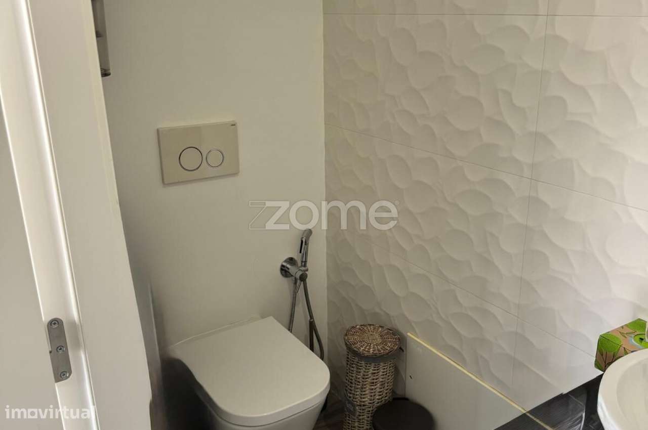 Moradia T4 com 2 Suites-12
