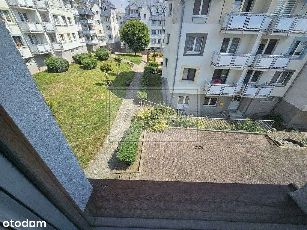 Pierwsze piętro 3 pokoje z balkonem-5