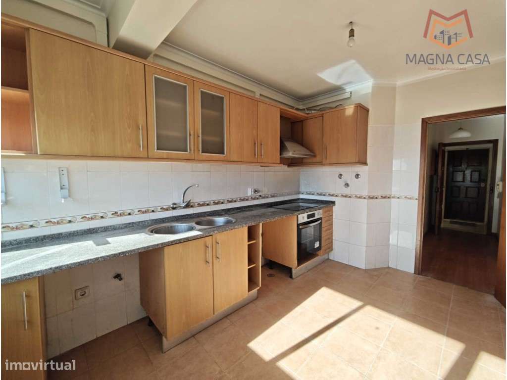 T2 (3 assoalhadas) com Boa Distribuição de Áreas - Rua do Mirante, ... - Grande imagem: 2/16