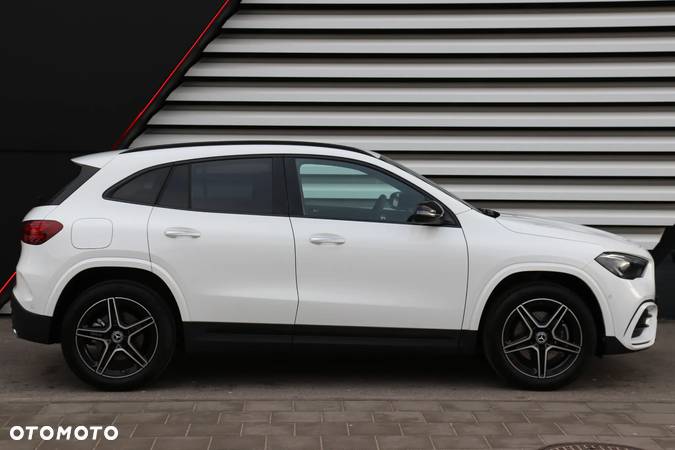 Mercedes-Benz GLA 250 e PHEV AMG Line 8G-DCT - 10