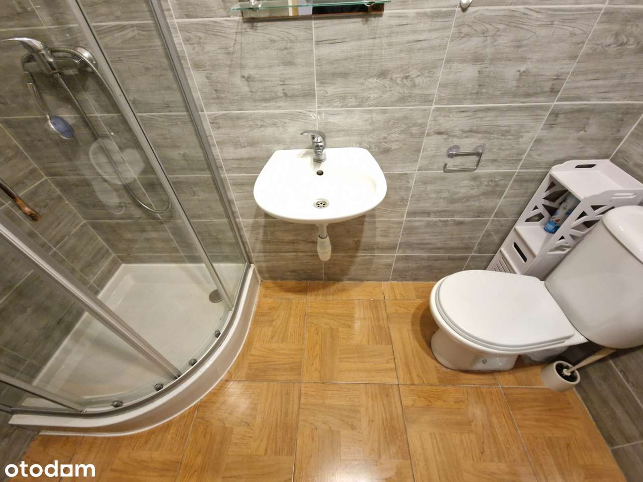 Wolnostojący, z potencjałem inwestycyjnym. 3 poziomy-osobne wejścia-16