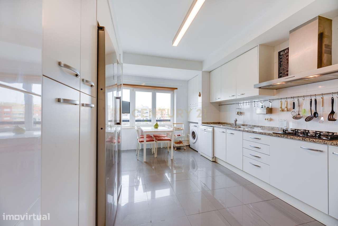 T3 Expo - Remodelado, 2 lugares de estacionamento e arrecadação-12