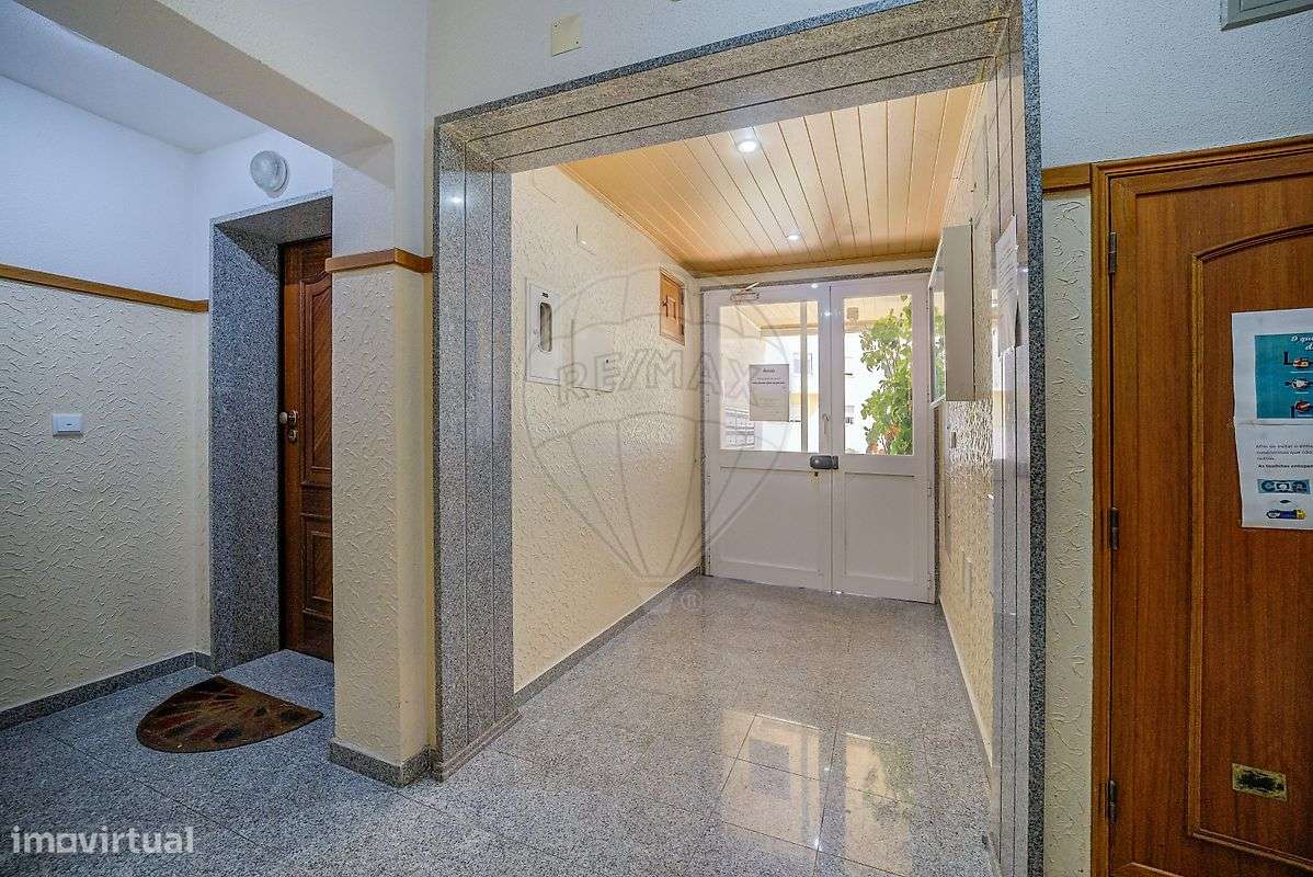 Apartamento T3 para venda na Quinta do Conde-22