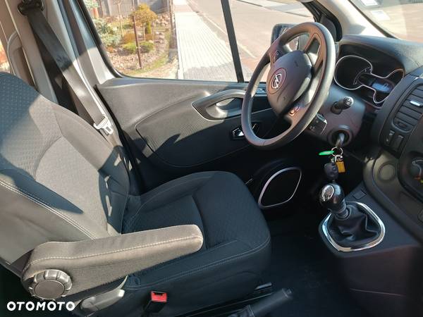 Renault Trafic 1.6 dCi 120 Grand Combi Authentique - 8