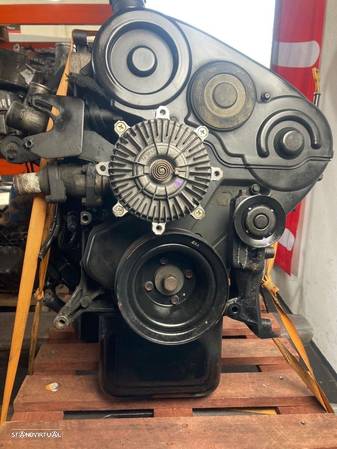 MOTOR  Reconstruído MITSUBISHI L200 2.5TD 5 velocidades/HYUNDAI H1 2.5 CRDi (110... - 2