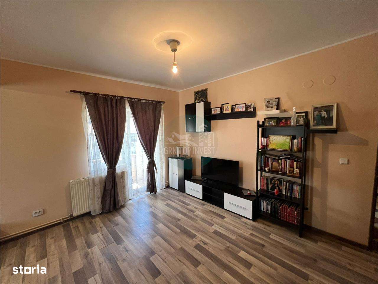 Apartament intabulat 4 camere si balcon zona Vasile Aaron - Imagine principală: 2/12