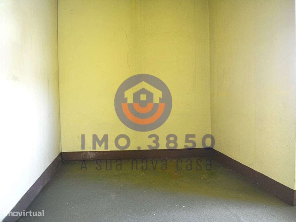 Prédio c/ 2 frações e excelente localização-10