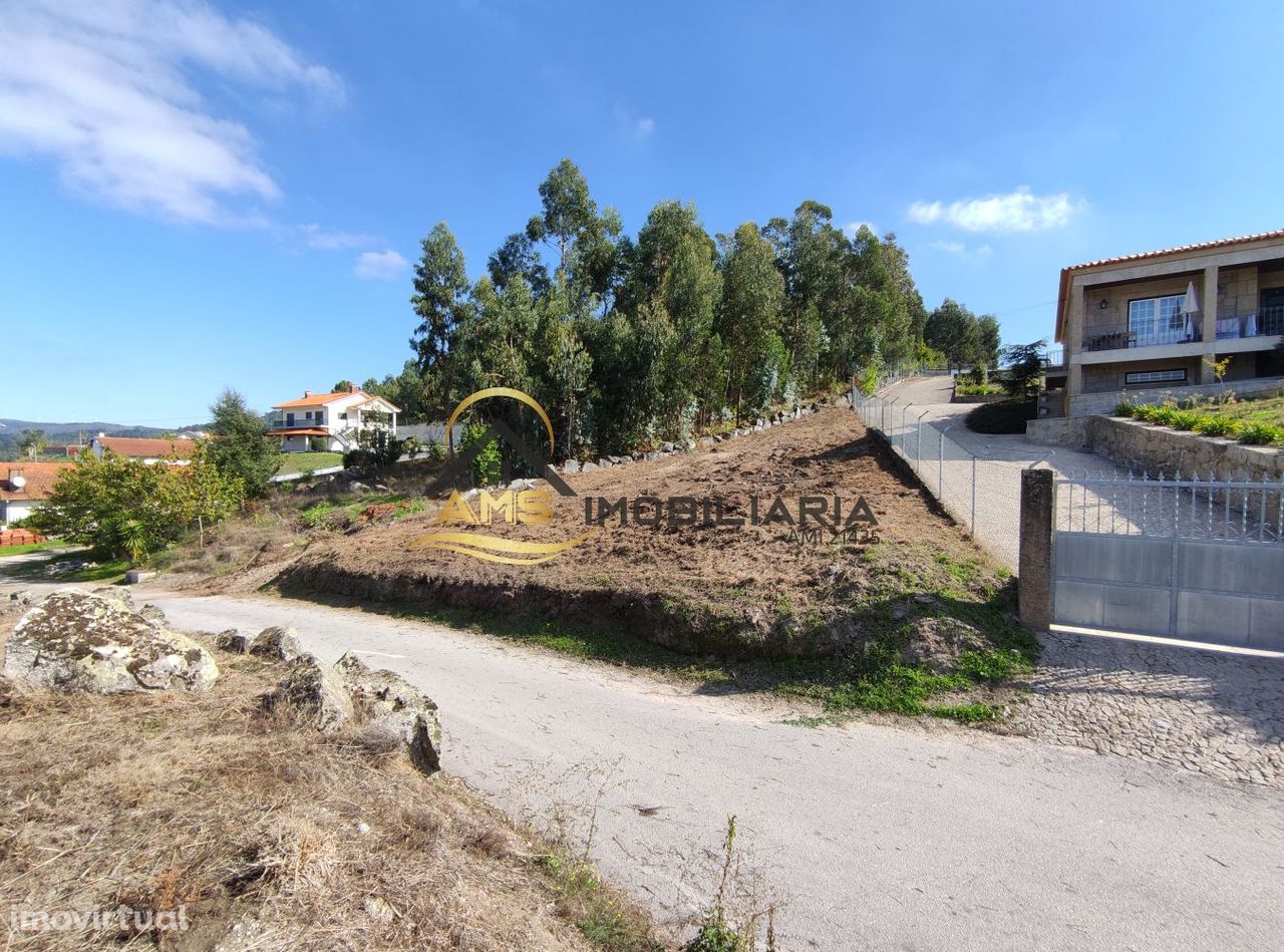 TERRENO DE CONSTRUÇÃO